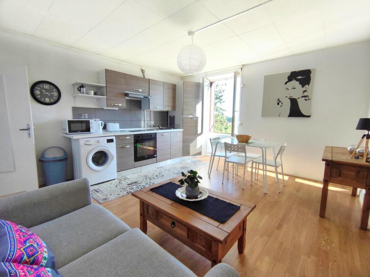 Number 22 - Le Dorat - Apartment 4 With Garden & Free Parking Экстерьер фото